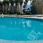 Sunny Poolside In Americas Apartmán *