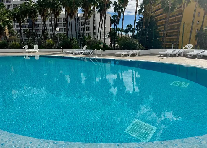 Sunny Poolside In Americas Апартаменти *